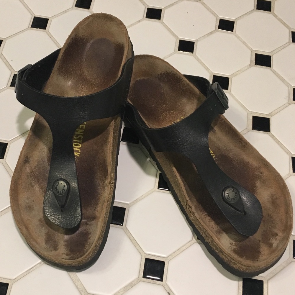 Size 37 Black Birkenstock Gizeh GUC